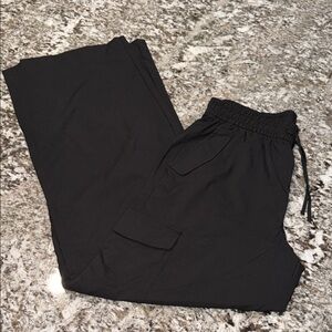 Old Navy - Women’s Wide Leg Cargo Pant - Black